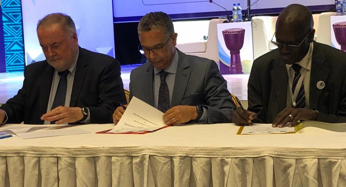 Signature d’une convention de partenariat entre Association Africaine de l’Eau et le Secrétariat Exécutif du 9eme Forum mondial de l’eau Dakar 2021