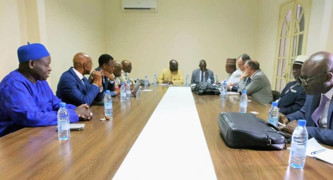 Meeting between Co-Chairs Abdoulaye Sène and Patrick Lavarde and local elected officials.